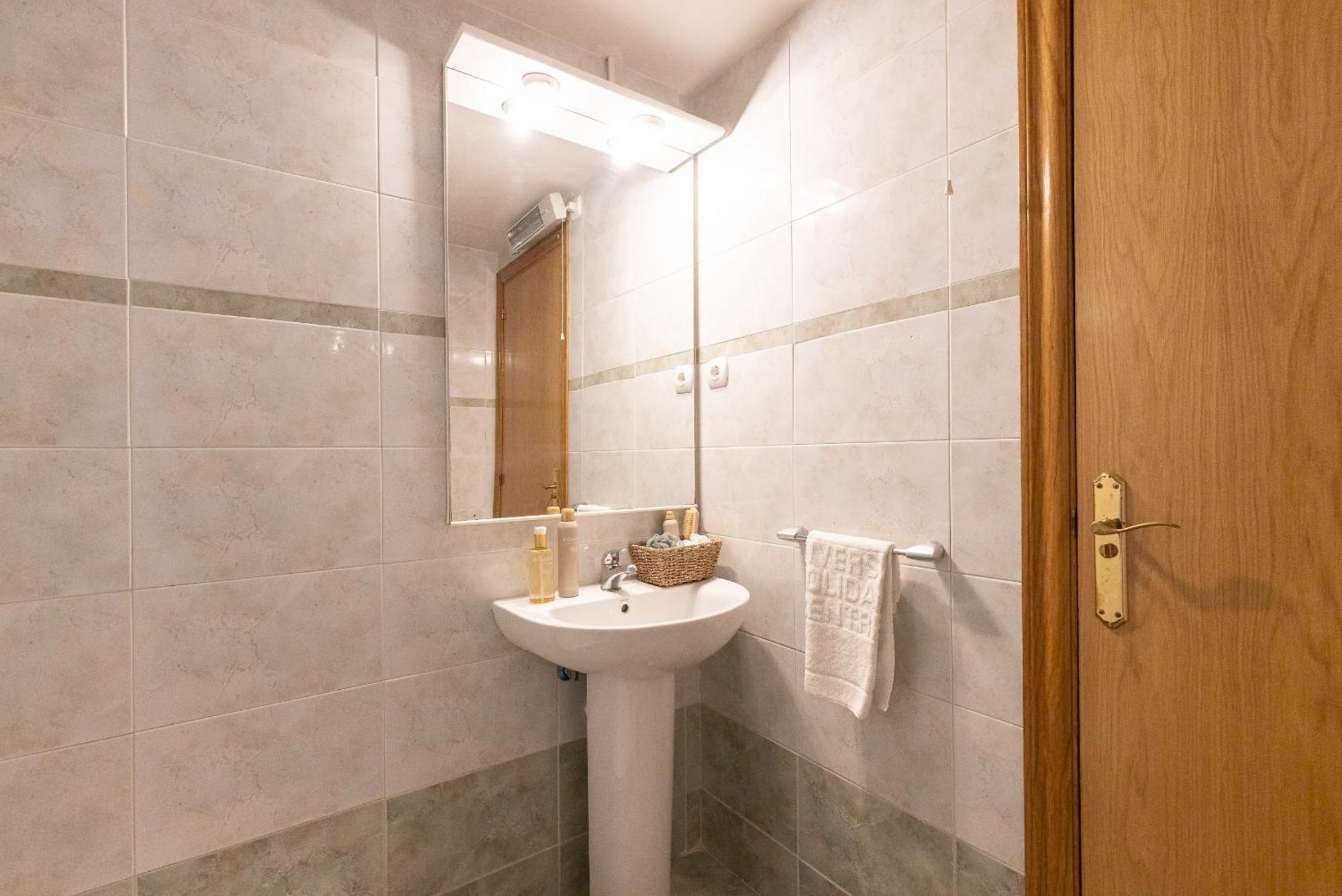 Uhc Golden Pineda Apartments La Pineda Phòng bức ảnh